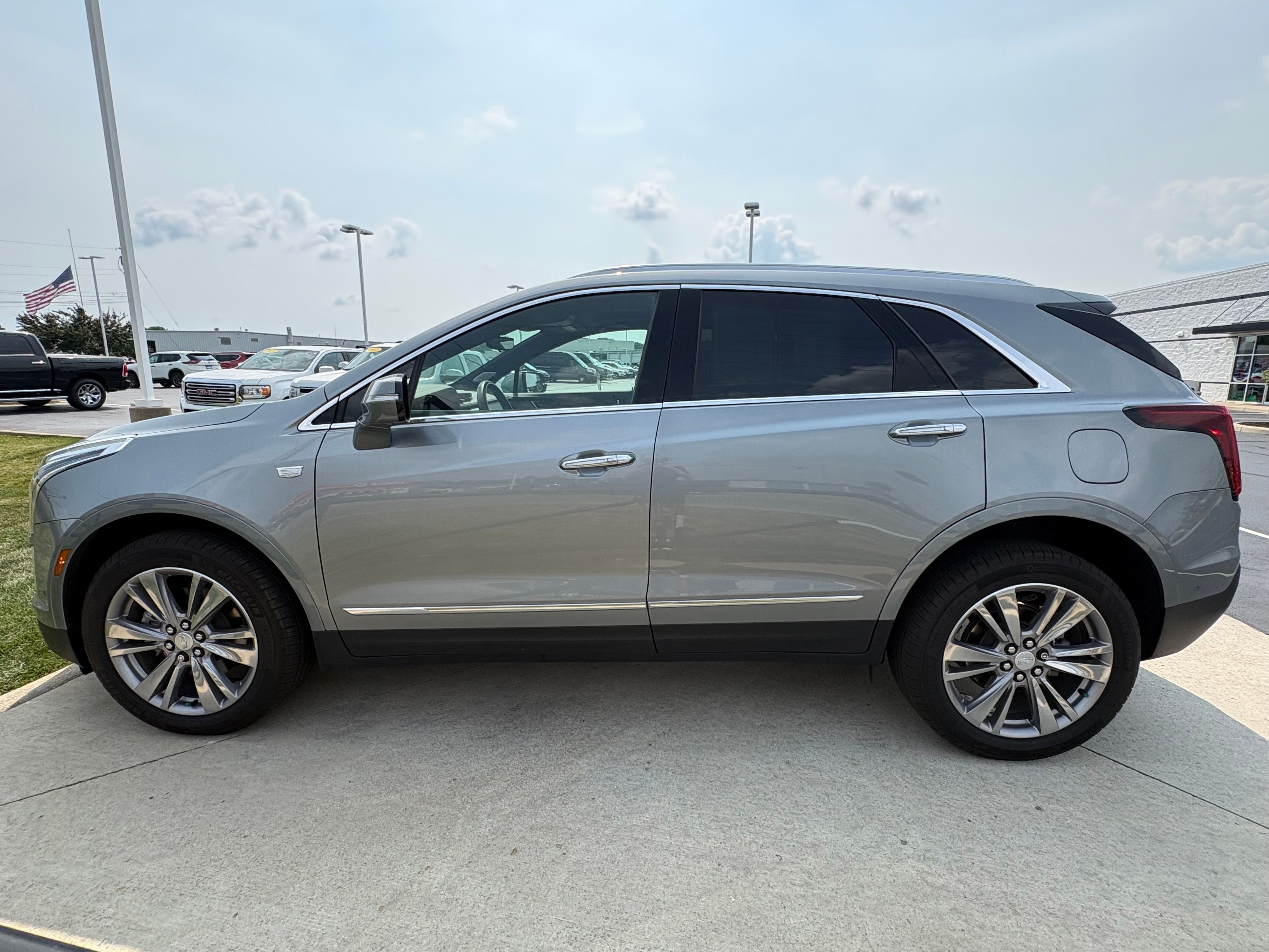 Used 2025 Argent Silver Metallic Cadillac Premium Luxury image 4