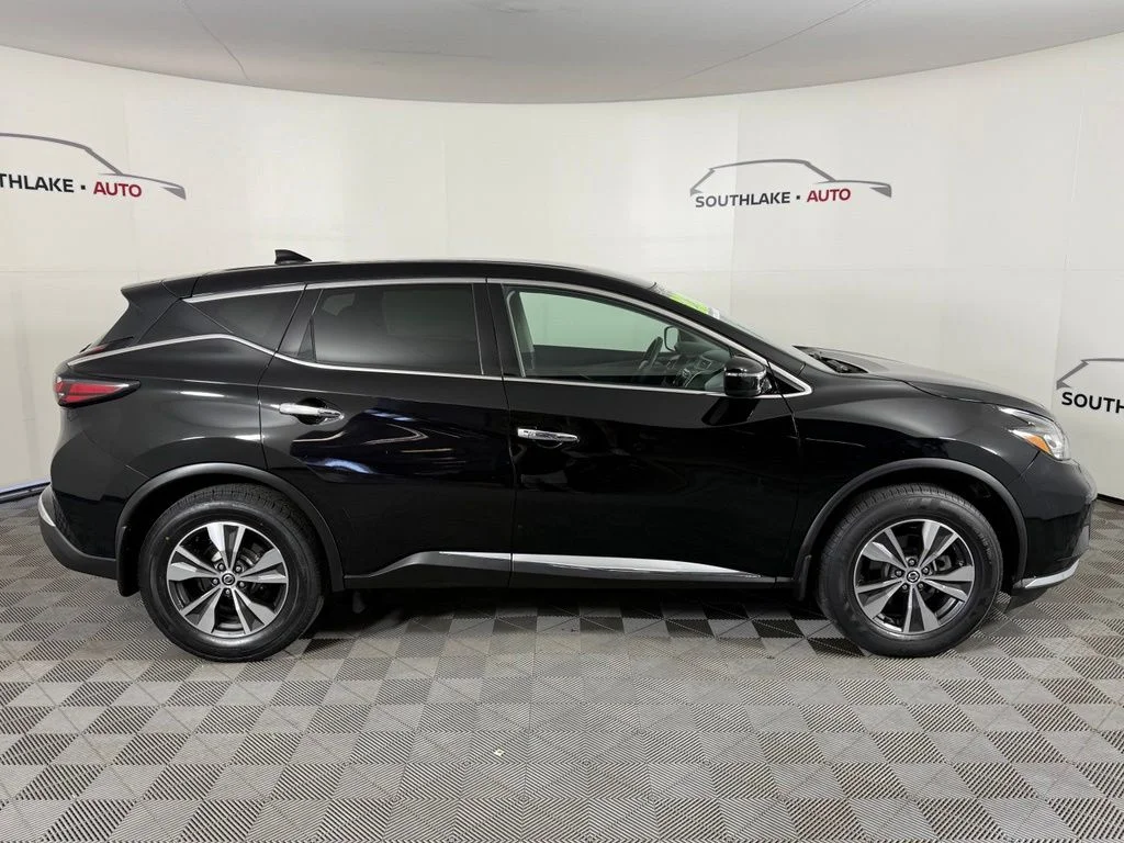 Used 2020 Black Nissan S image 9
