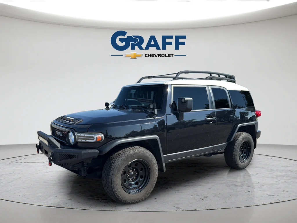 Used 2008 Toyota FJ Cruiser Base with VIN JTEBU11FX8K015560 for sale in Burns Harbor, IN
