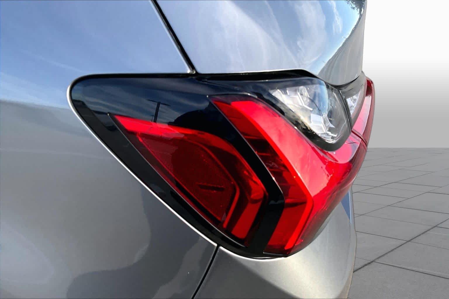Used 2024 Mercury Gray Metallic Mitsubishi SE image 27