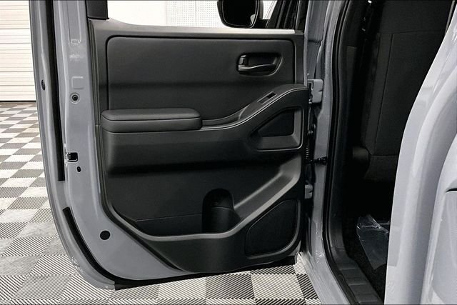 New 2026 Boulder Gray Pearl Nissan SV image 34