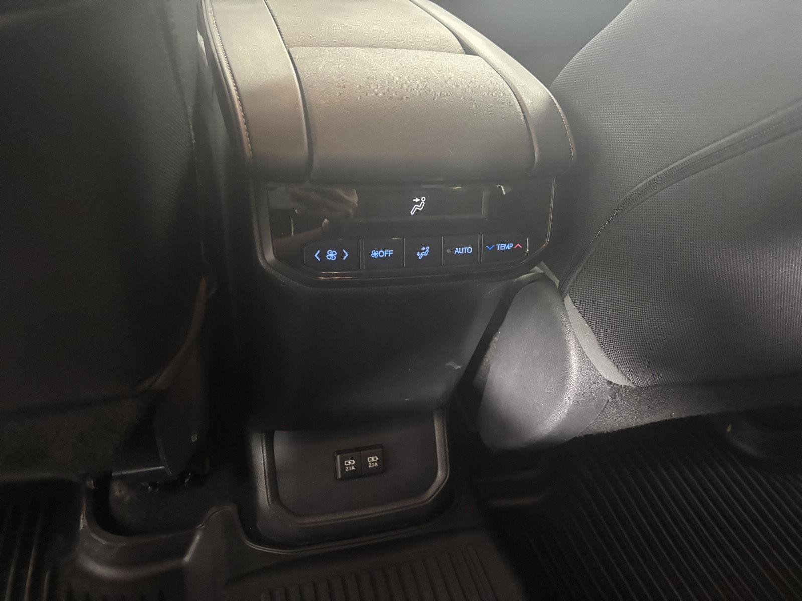 Used 2020 Magnetic Gray Metallic Toyota LE image 27