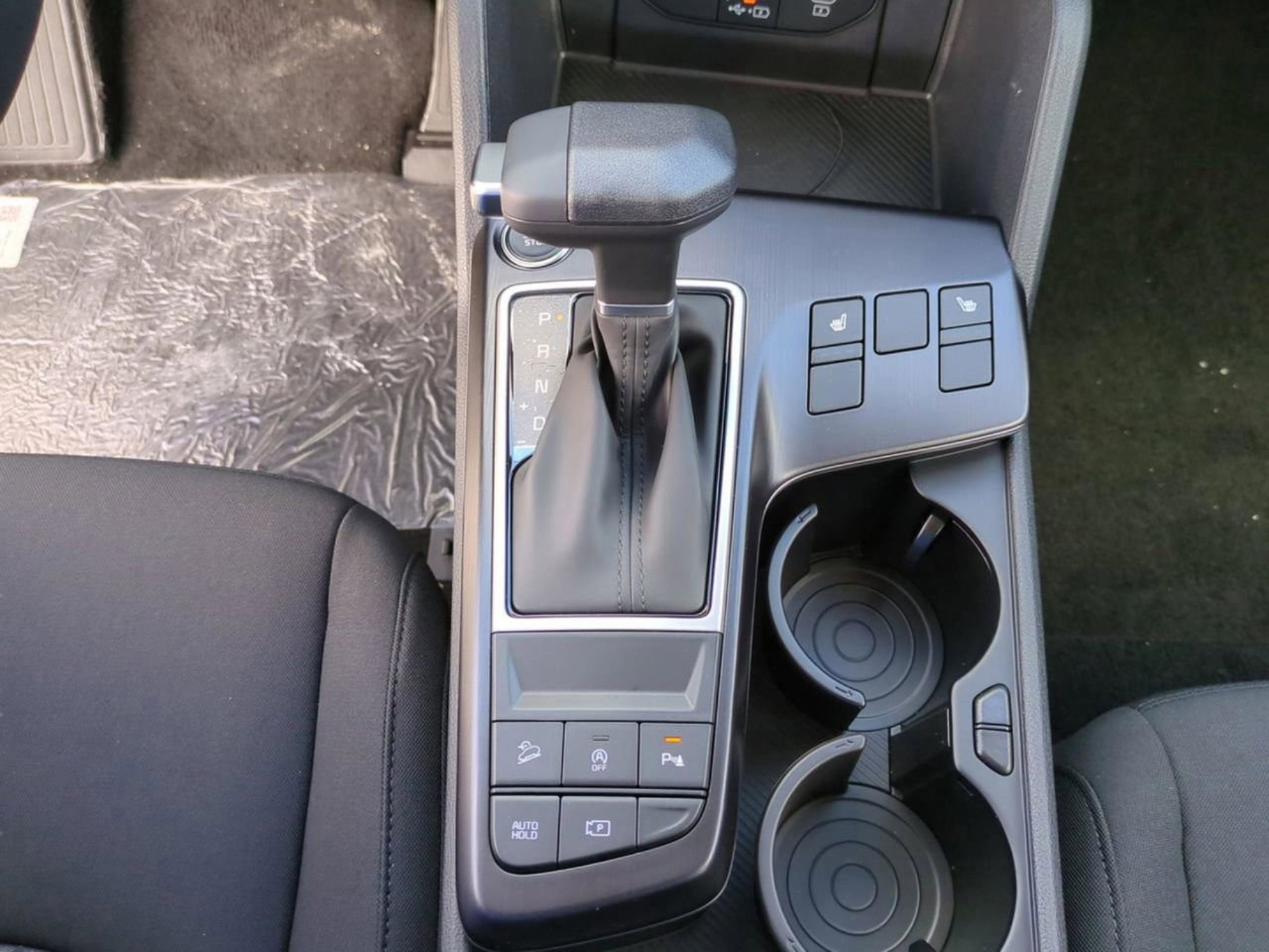 New 2026 Glacial White Pearl Kia LX image 15