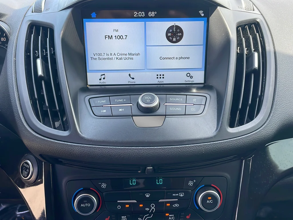 Used 2019 Black Ford SE image 34