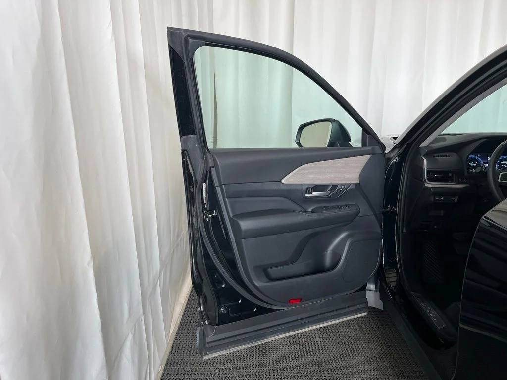 Used 2026 Black Toyota Platinum image 19