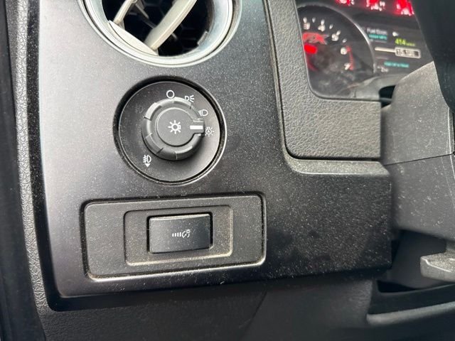 Used 2014  Ford Limited image 19
