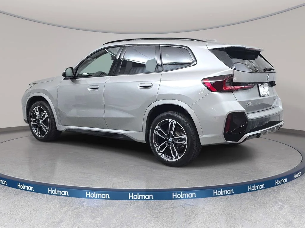 Used 2026 Space Silver Metallic BMW xDrive28i image 8