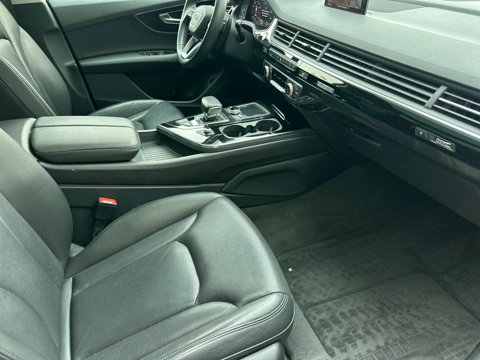 Used 2019 Glacier White Audi 55 Prestige image 14