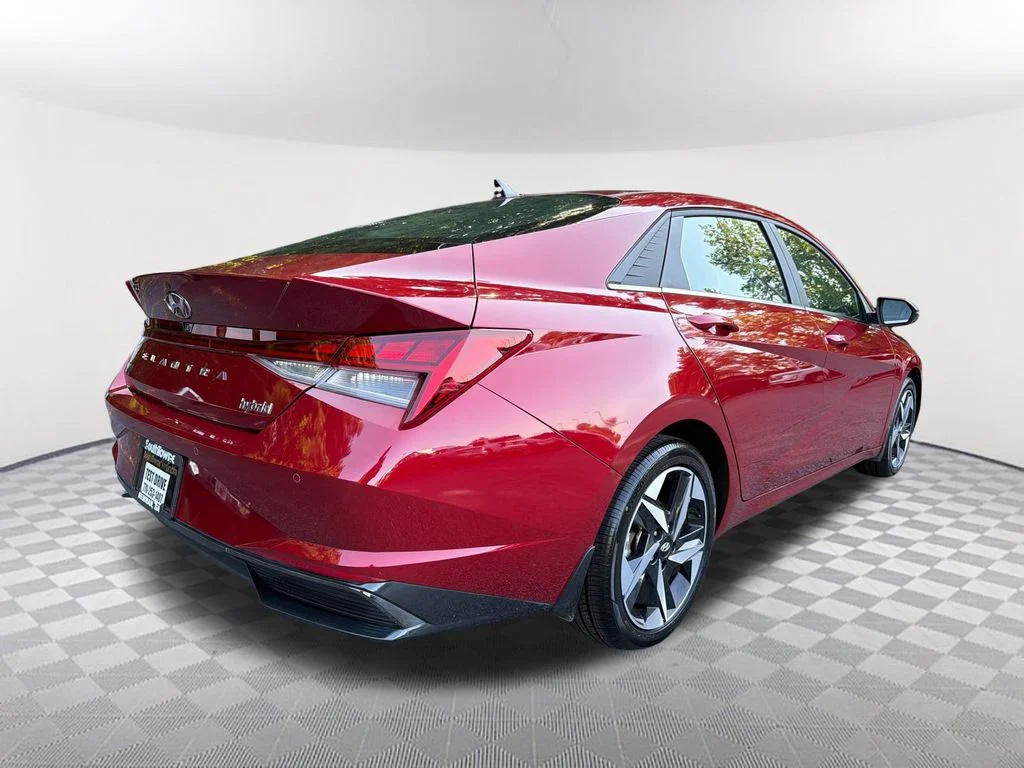 Used 2023 Red Hyundai Limited image 5