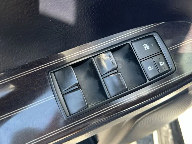 Used 2021  Lexus 460 Luxury image 34