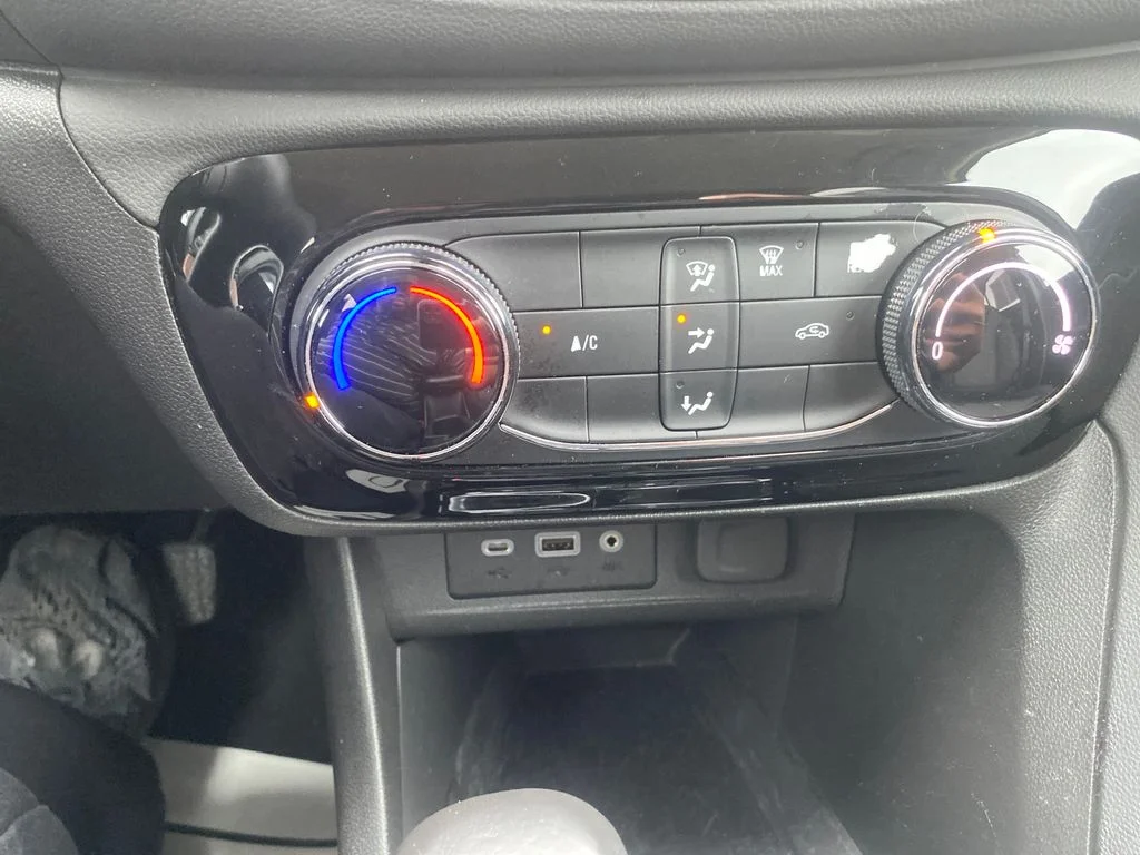 Used 2023 Gray Buick Preferred image 23