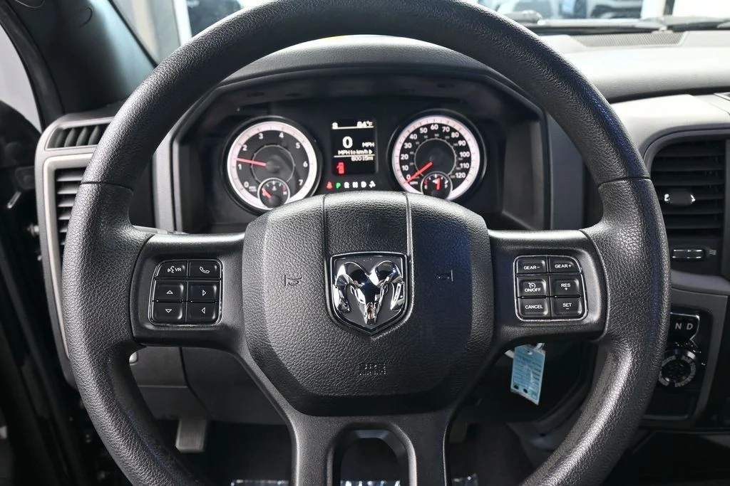 Used 2018 Brilliant Black Crystal Pearlcoat Ram Express image 14
