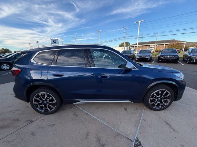 Used 2024 Blue BMW xDrive28i image 6