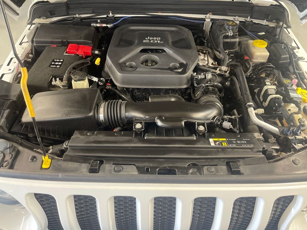 Used 2018 White Jeep Unlimited Sport image 8