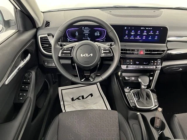 New 2026 White Kia S image 29