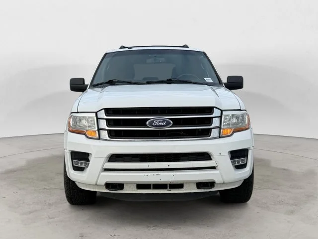 Used 2016 Oxford White Ford XLT image 2