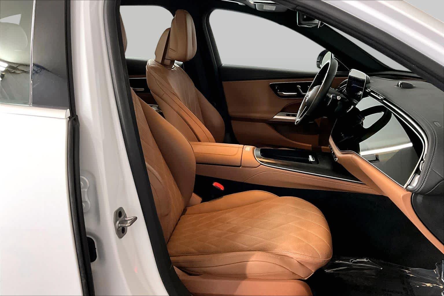 Certified Used 2024 MANUFAKTUR Moonlight White Metallic Mercedes-Benz E 450 image 8