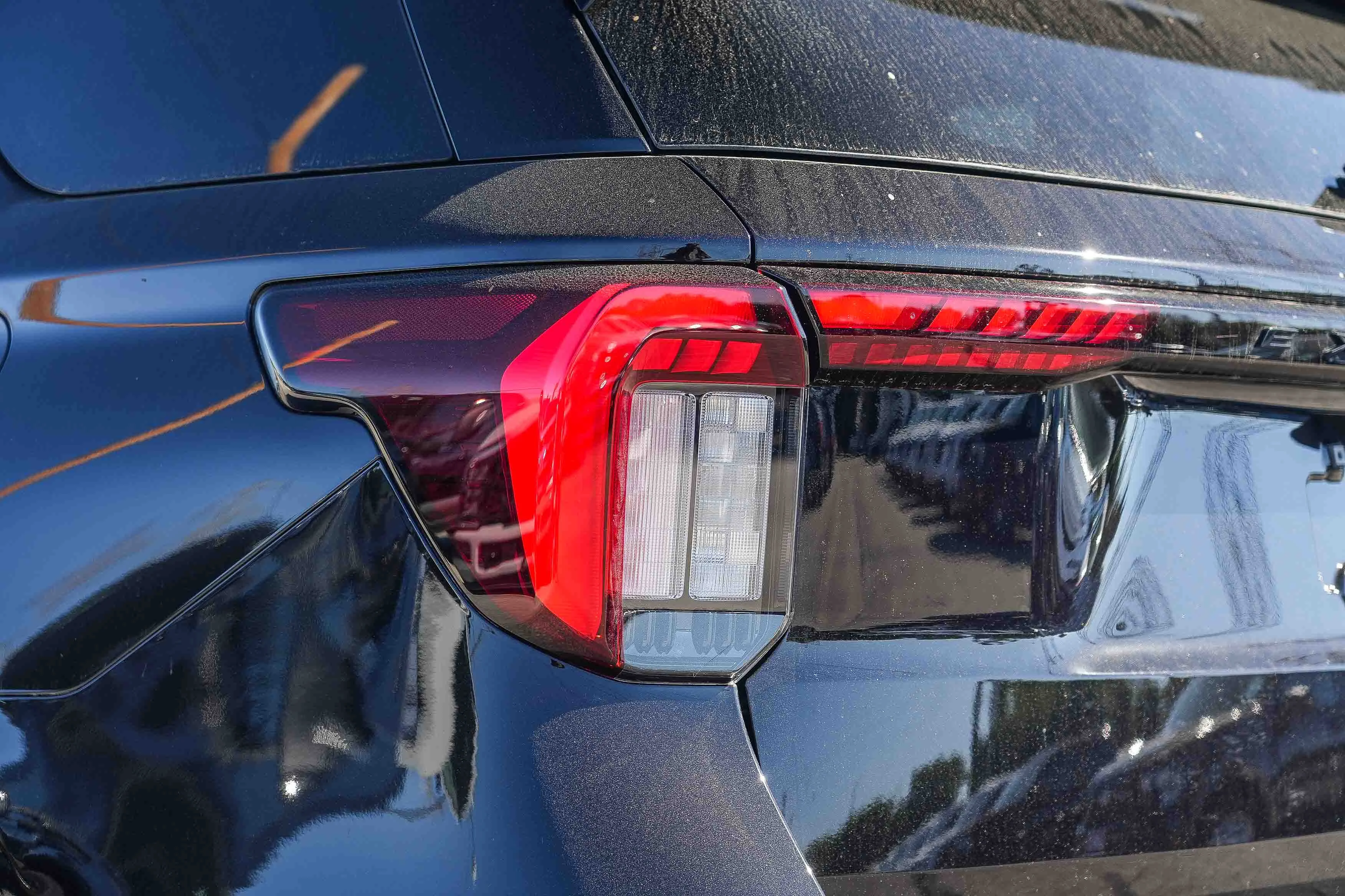 New 2026 Agate Black Metallic Ford ST image 9