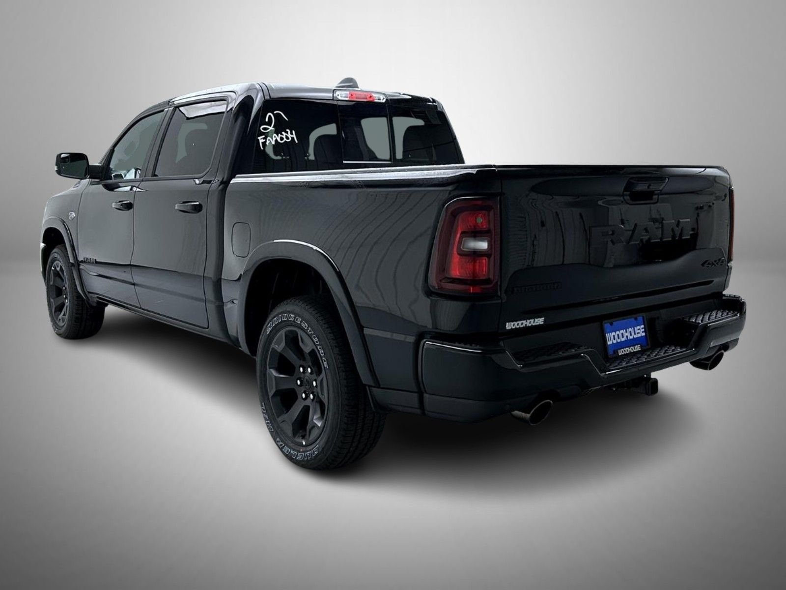 New 2026 Diamond Black Crystal Pearl-Coat Exterior Paint RAM Big Horn/Lone Star image 7