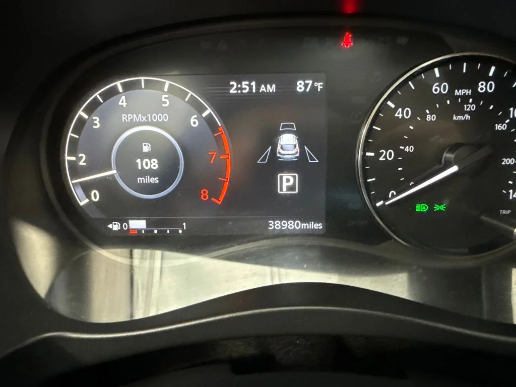 Used 2022 Gray Nissan SR image 18