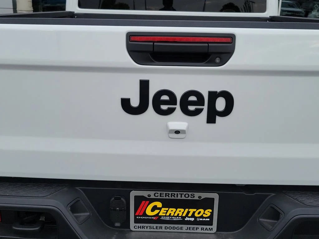New 2026 Bright White Clear-Coat Exterior Paint Jeep Sport S image 15
