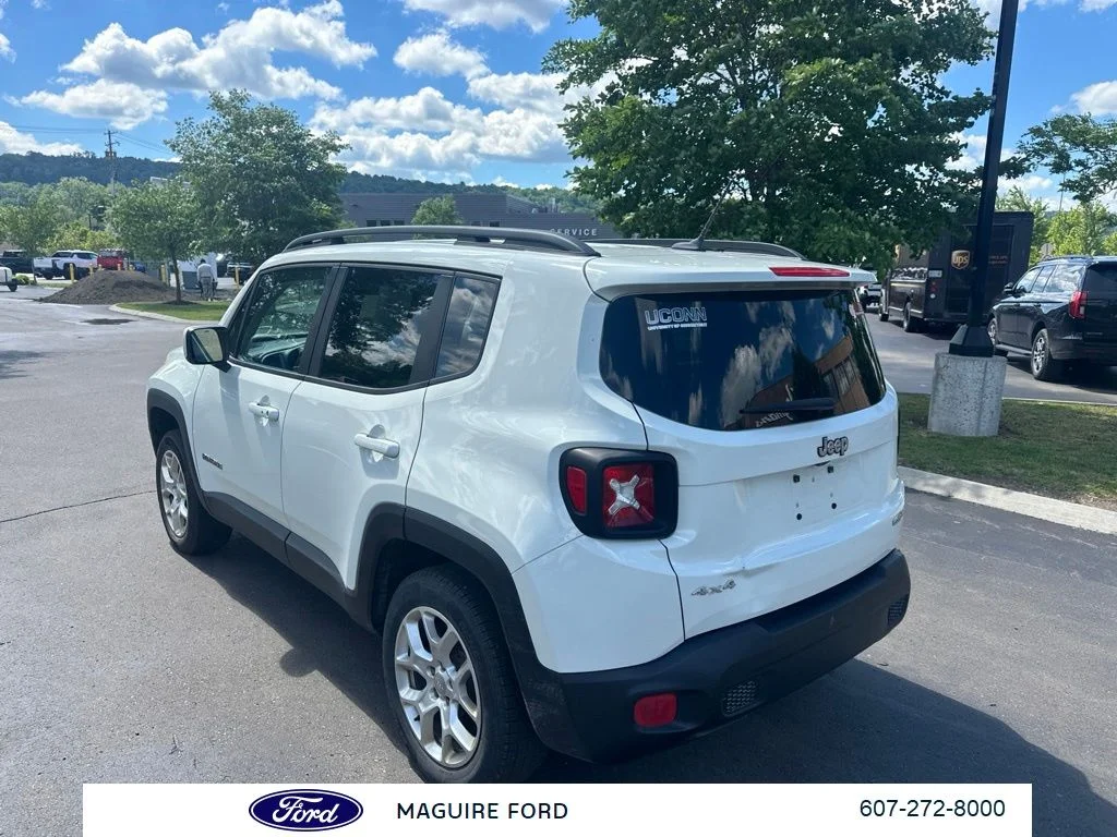 Used 2017 White Jeep Latitude image 7