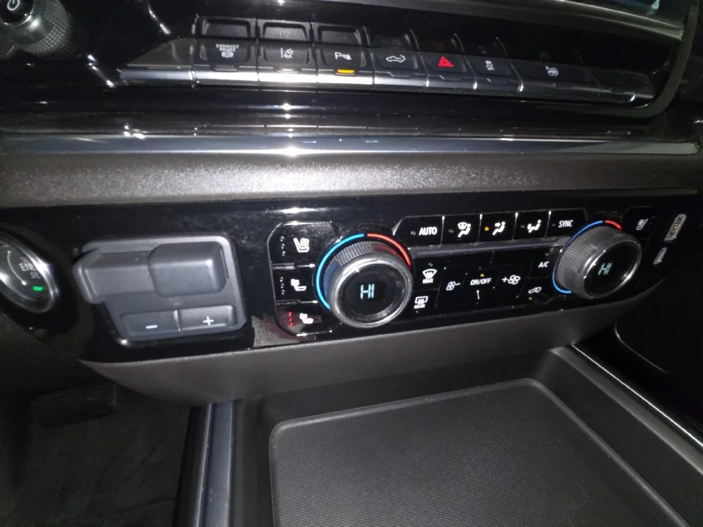 Used 2025 Lakeshore Blue Metallic Chevrolet LTZ DRW image 23