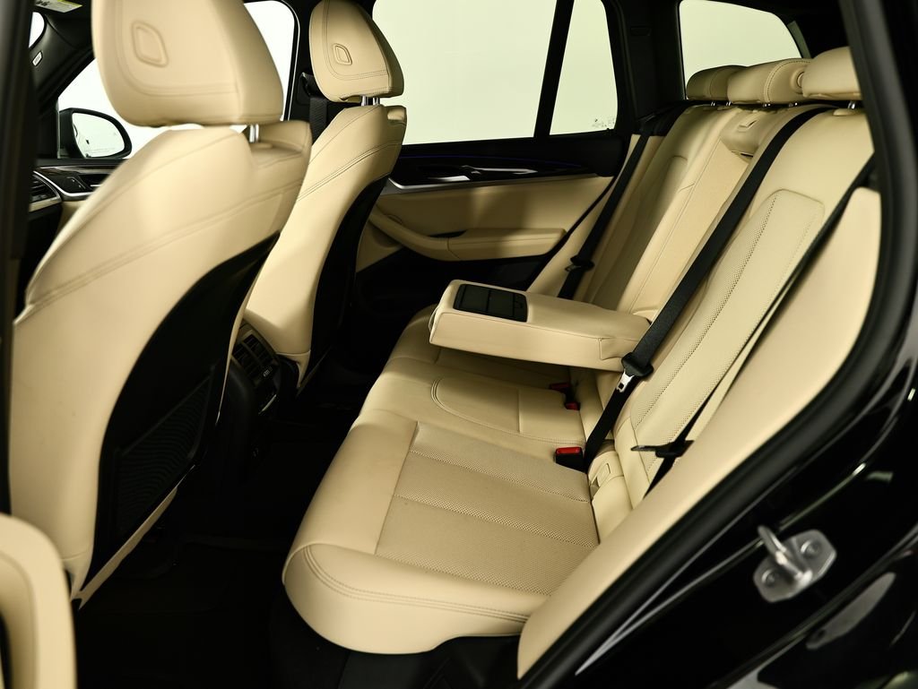 Used 2024 Black BMW xDrive30i image 26