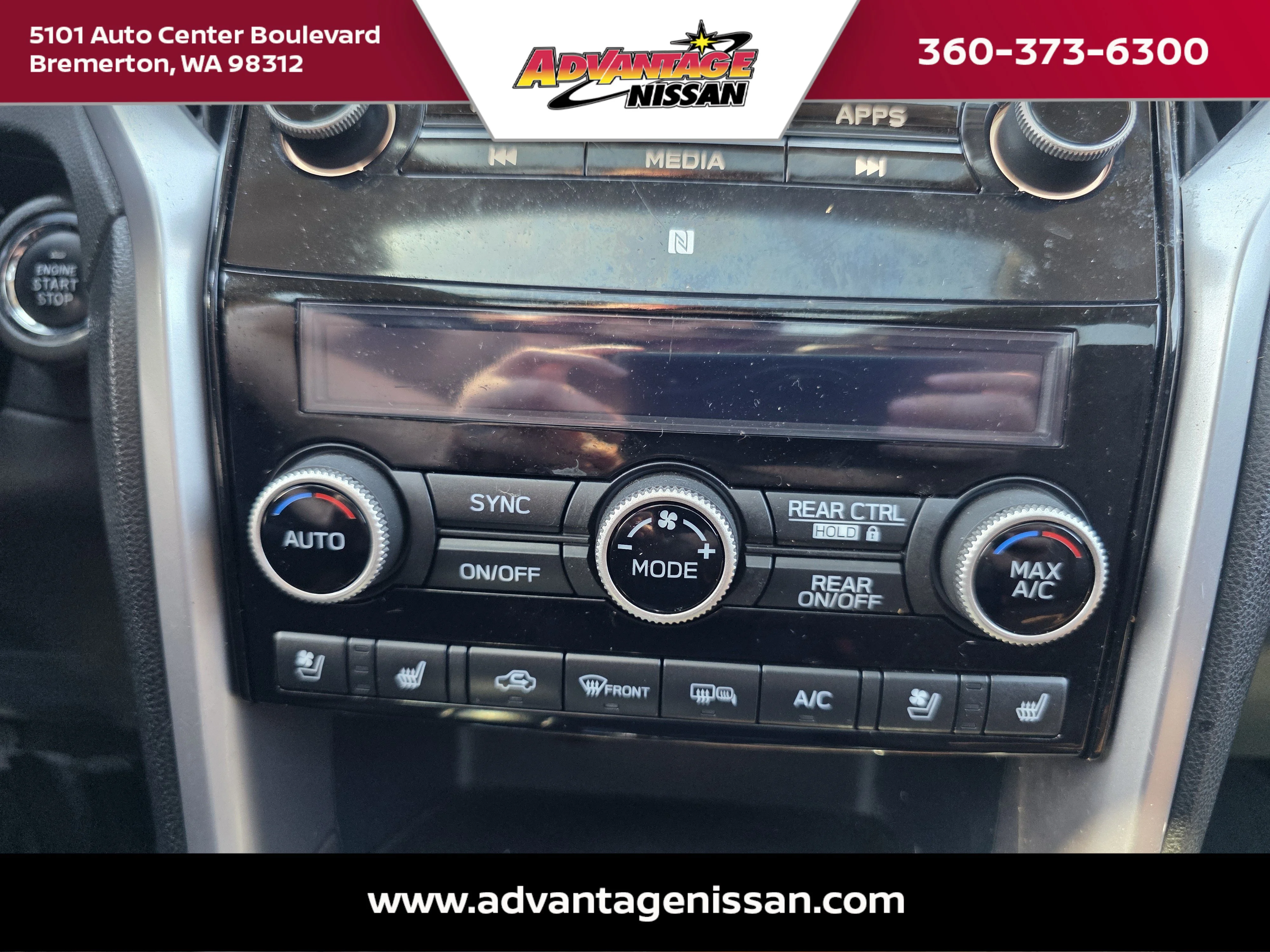 Used 2019 Crystal White Pearl Subaru Touring image 28