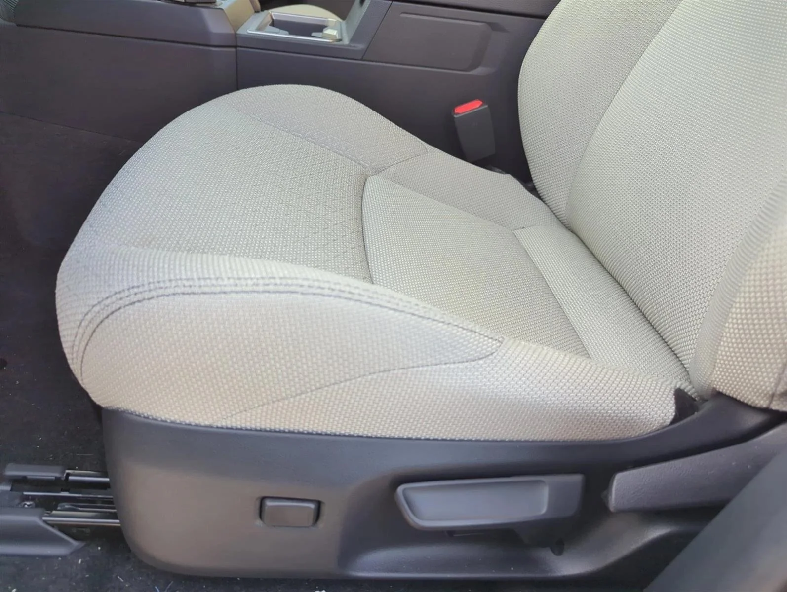 Used 2025 Ice Cap Toyota SR5 image 11