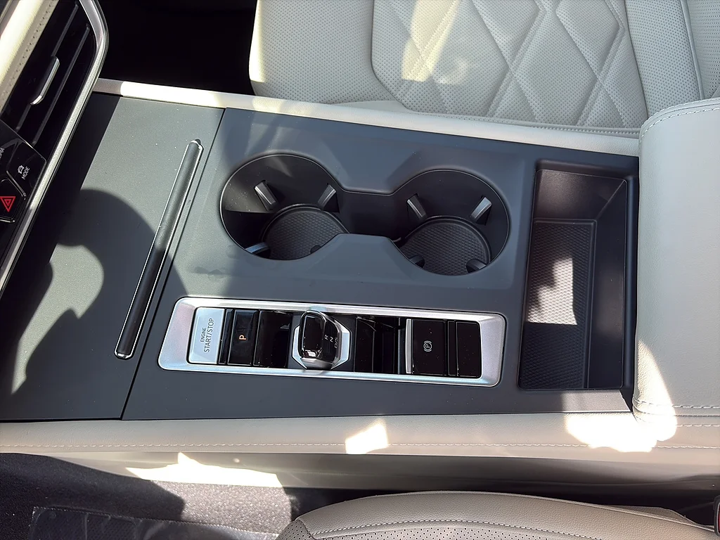 New 2026 Opal White Pearl Volkswagen 2.0T SE FWD image 29