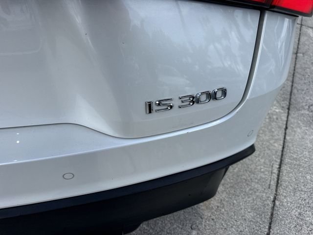 2023 Lexus IS 300 - Photo 25