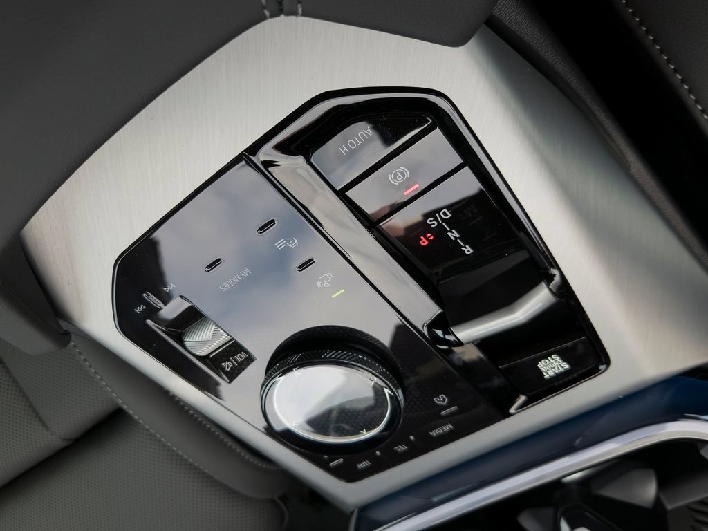 New 2026 Black Sapphire Metallic BMW 30 xDrive image 10