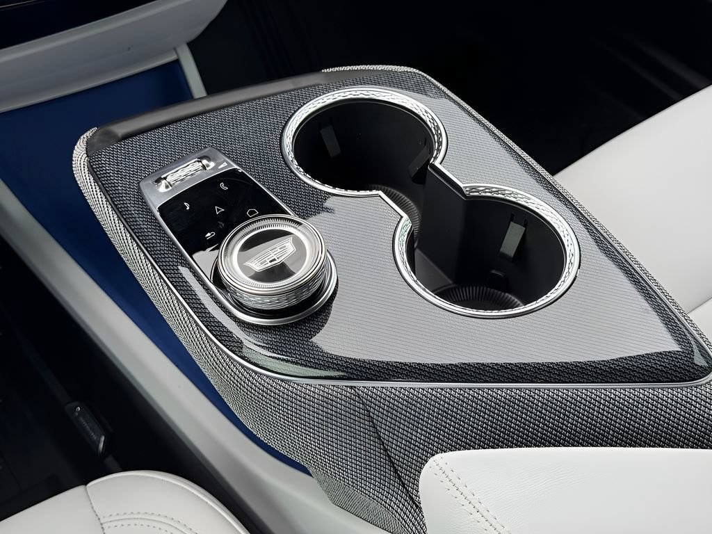 2027 Cadillac OPTIQ Luxury - Photo 26