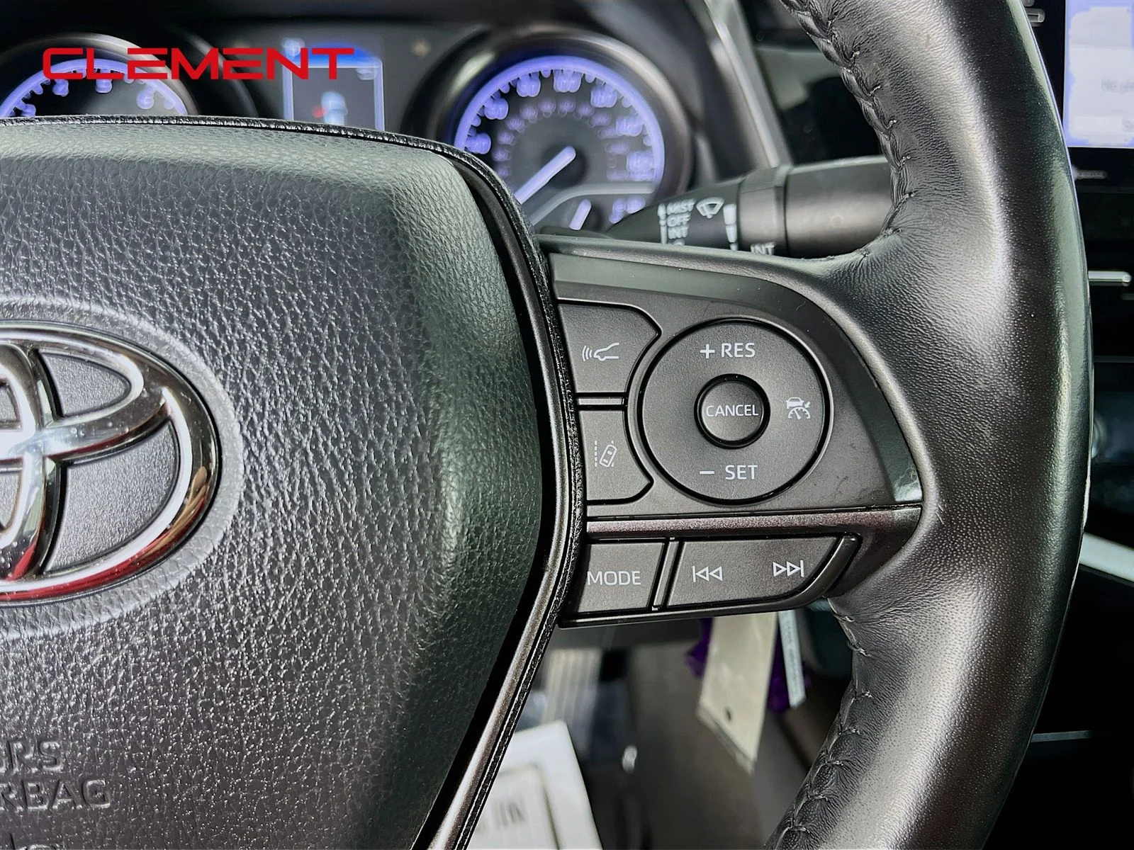 Used 2022 Silver Toyota SE image 16