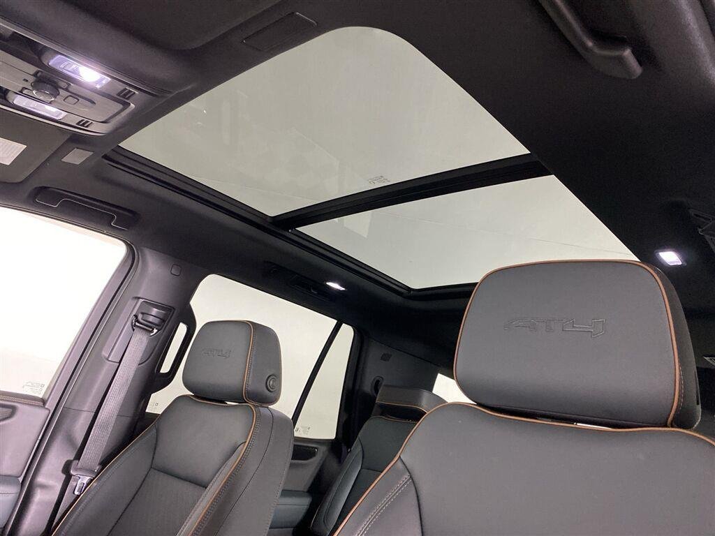 Used 2025 Onyx Black GMC AT4 image 27