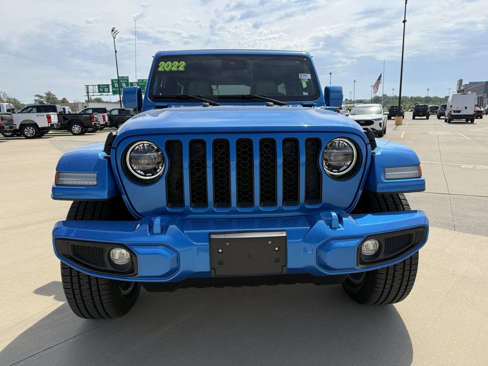 Used 2022 Hydro Blue Pearlcoat Jeep Unlimited Sahara High Altitude image 3