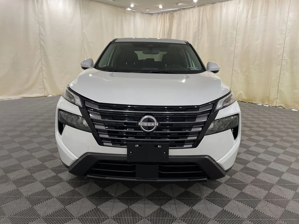 New 2026 Everest White Pearl Tricoat Nissan SV image 2