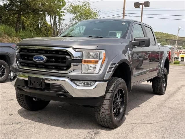 Used 2022  Ford XLT image 9