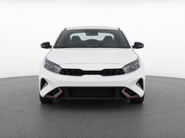 Used 2022 Snow White Pearl Kia GT-Line image 5