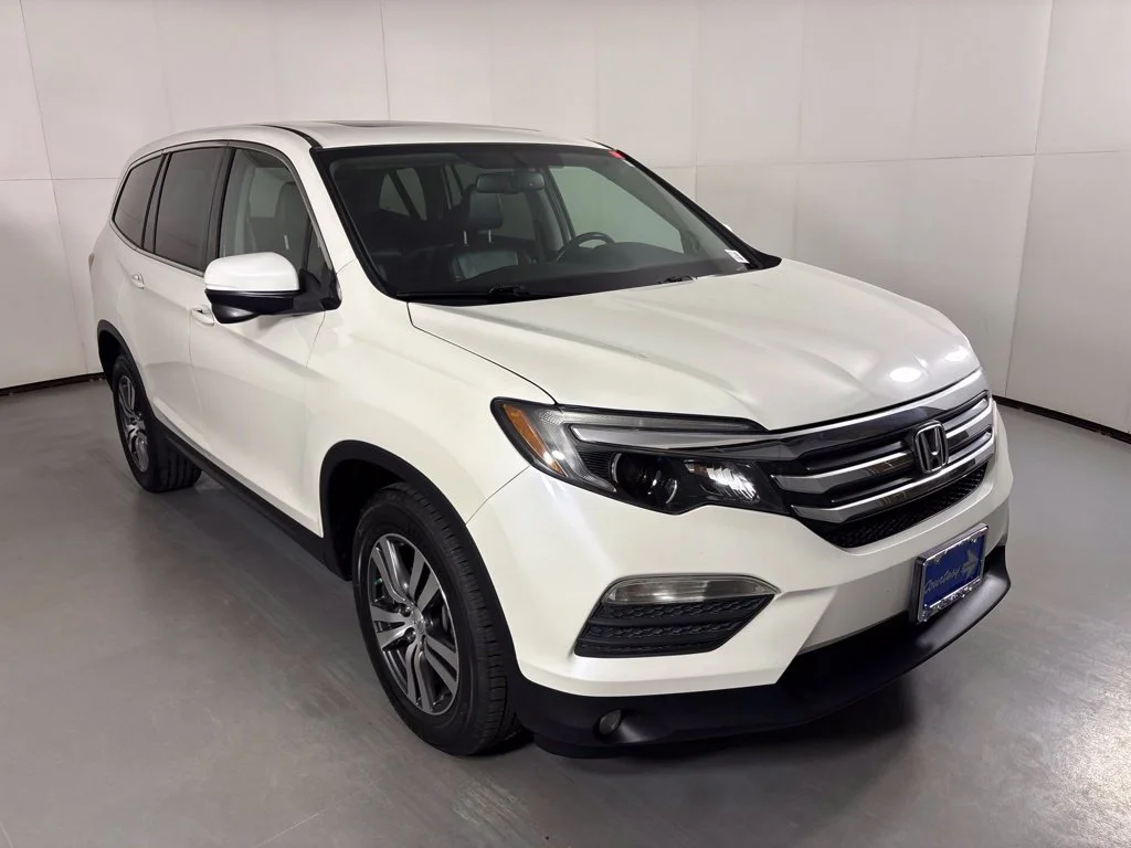 Used 2017  Honda EX-L image 2