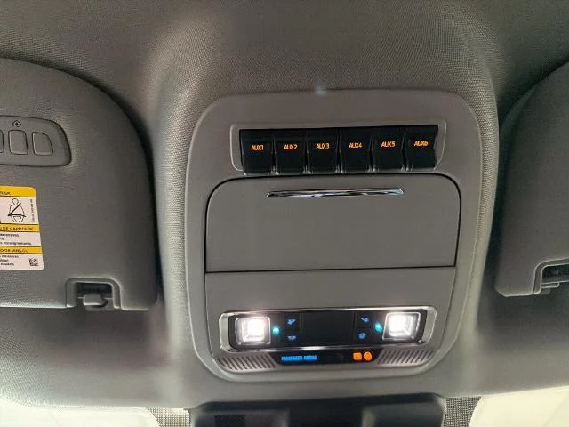 New 2026 Star White Metallic Tri-Coat Ford F-350® Lariat® image 38