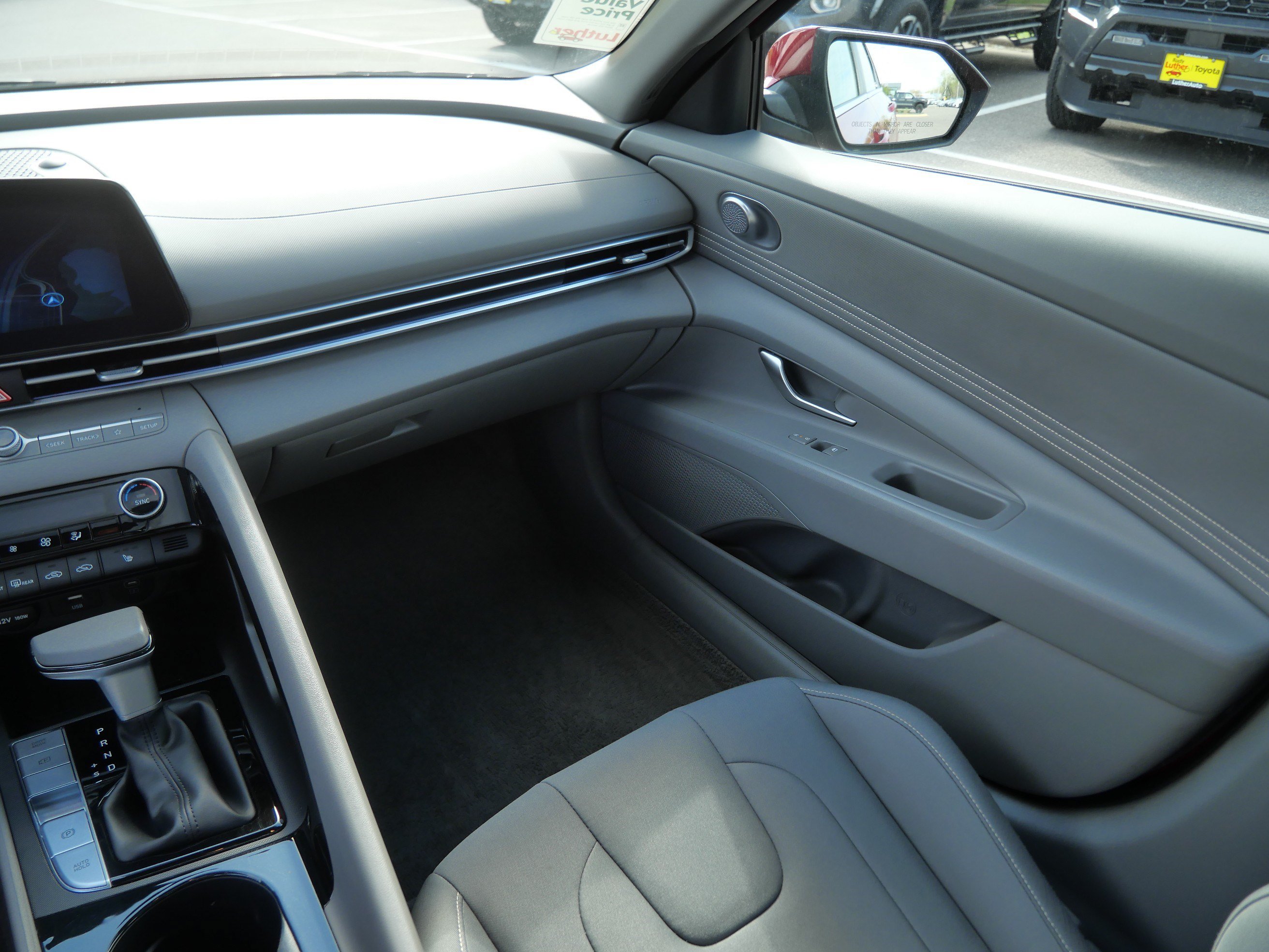 Used 2025 Ultimate Red Hyundai SEL Convenience image 11