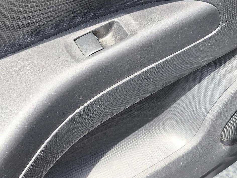 Used 2024 Graphite Gray Metallic Mitsubishi ES image 26