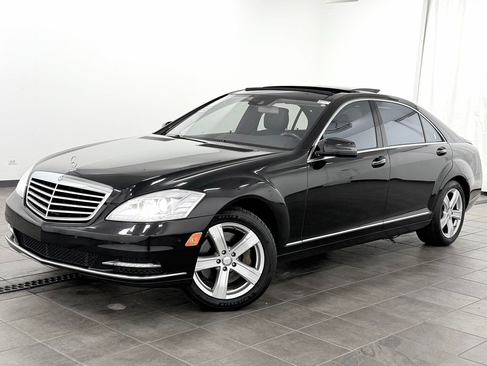 2010 Mercedes-Benz S-Class S550