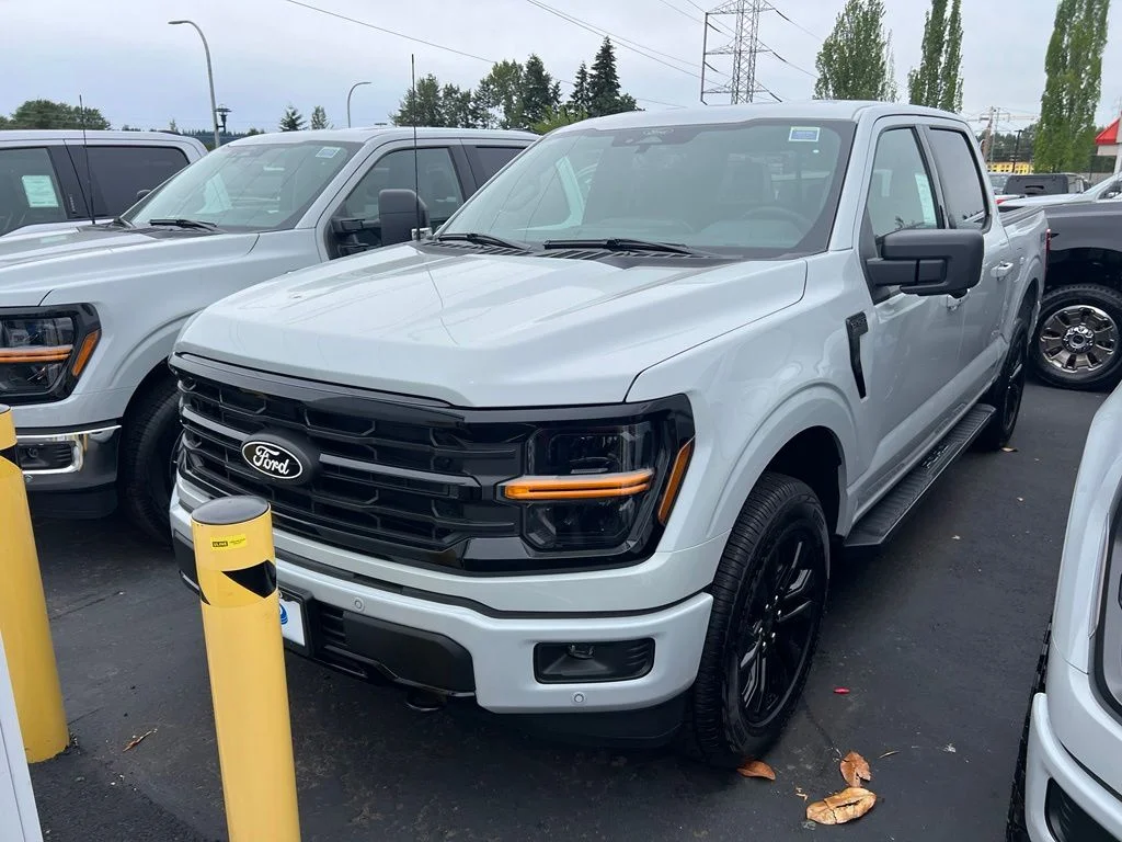 New 2026 Avalanche Ford XLT image 4