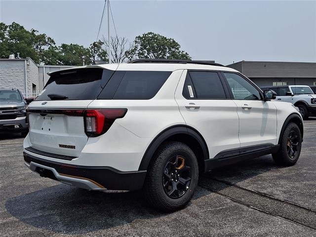 New 2026 Star White Metallic Tri-Coat Ford Tremor® image 24