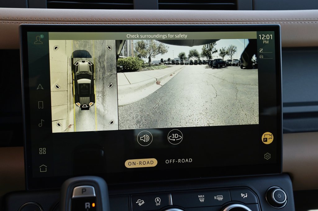 New 2026 Fuji White Land Rover X-Dynamic SE image 25