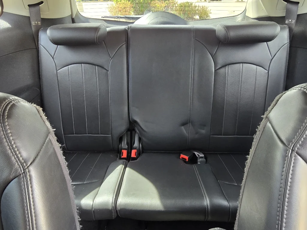 Used 2013 Quicksilver Metallic Buick Leather image 30