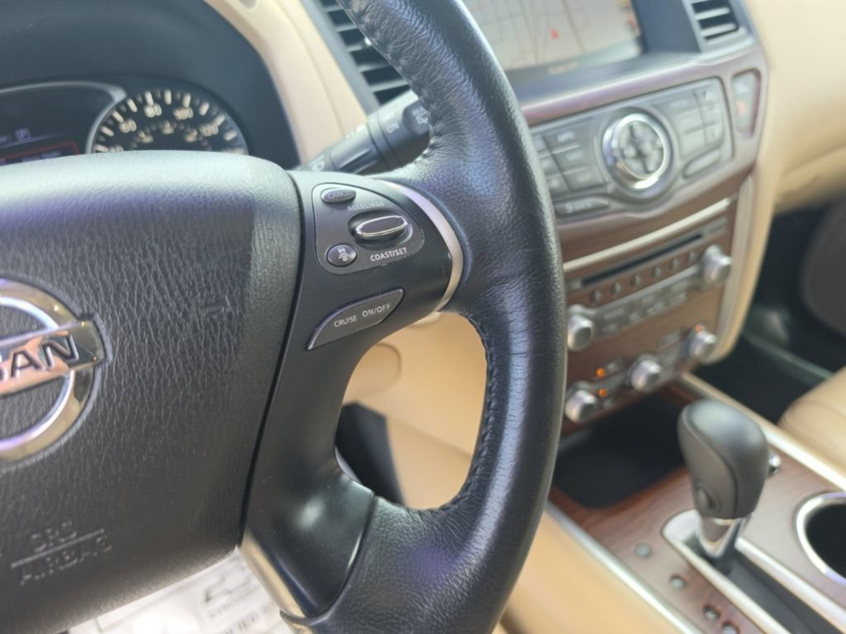 Used 2018 Black Nissan Platinum image 14